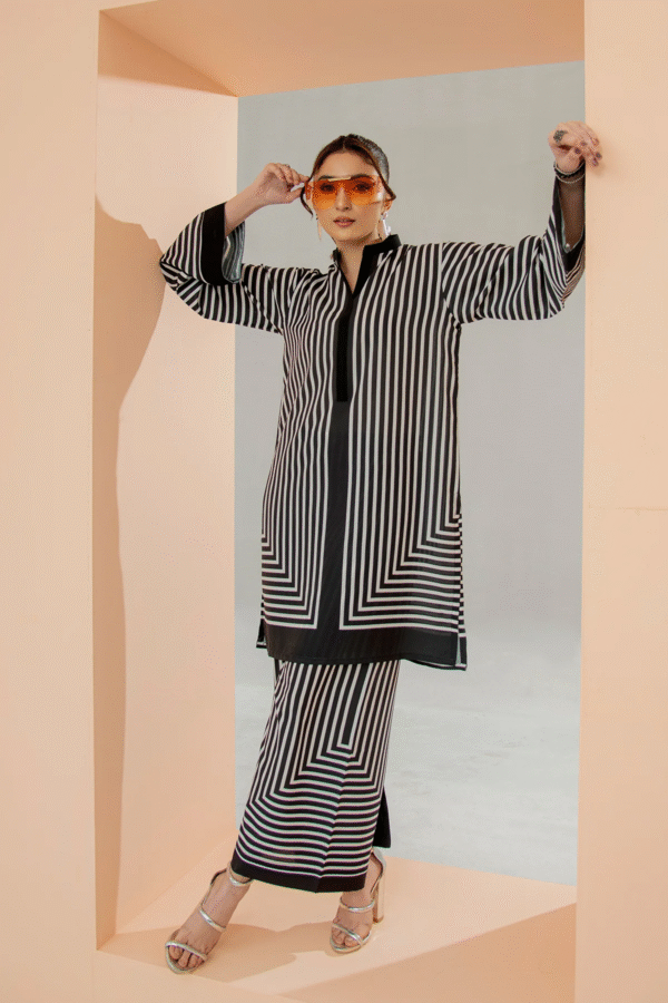 Black & White Geometric Stripe 2-Piece Suit - Image 2