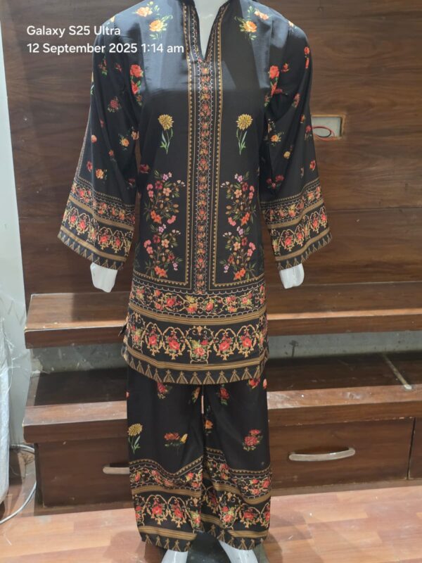 Black Floral Printed Two-Piece – Elegant Everyday Charm