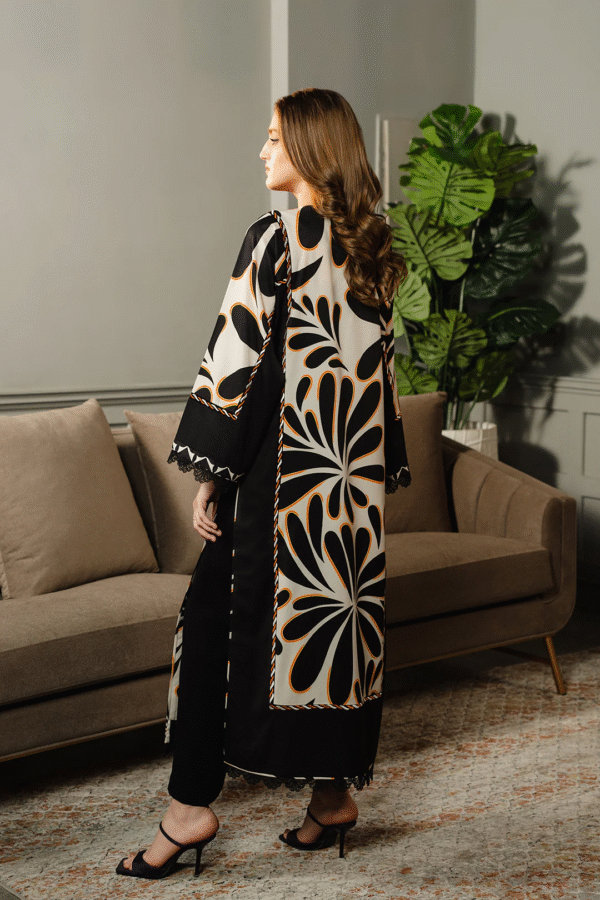 Black & White Abstract Floral Printed Kurta – Contemporary Chic Elegance - Image 3